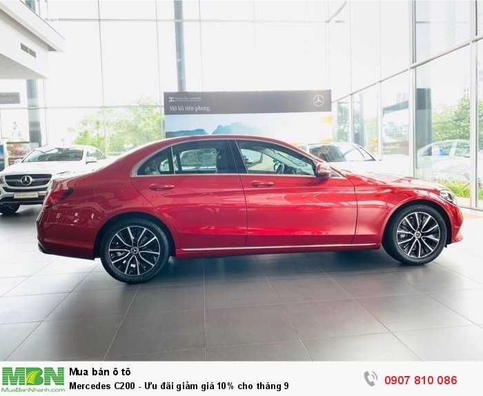 Mercedes C200 - Ưu đãi giảm giá 10% cho tháng 9