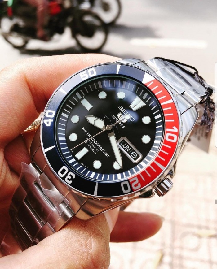 Đồng hồ nam SEIKO 5 Sports Sea Urchin Pepsi Tại Quận Đống Đa, Hà Nội |  RaoXYZ