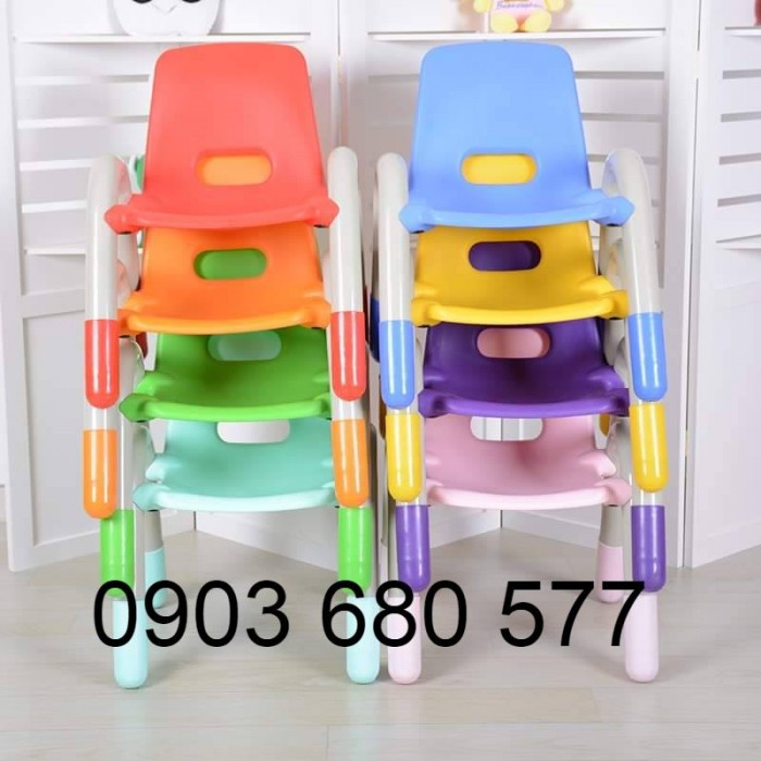 Cần bán bàn ghế nhựa trẻ em mầm non, mẫu giáo32