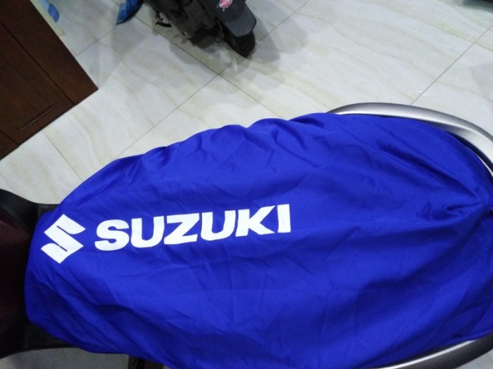 Bao yên bao tay xe suzuki màu xanh bích  được in logo honda màu trắng lên2