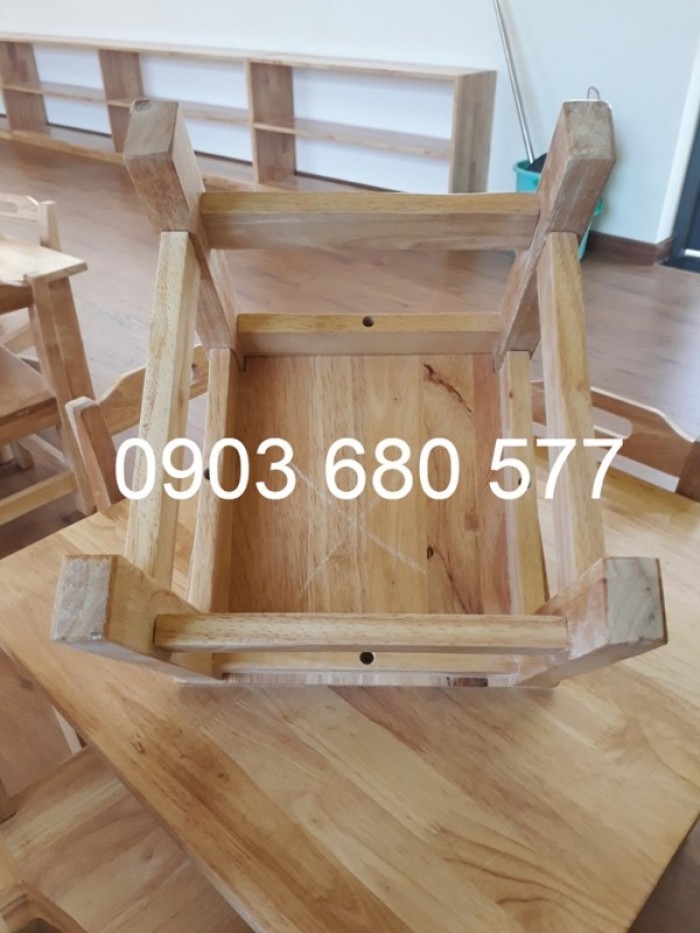 Chuyên bán sỉ và lẻ bàn ghế gỗ trẻ em cho trường mầm non21
