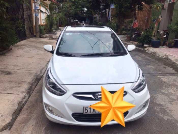 Gia đình cần bán xe Hyundai Accent đời 2014 xe nhập khẩu số tự động 1.4