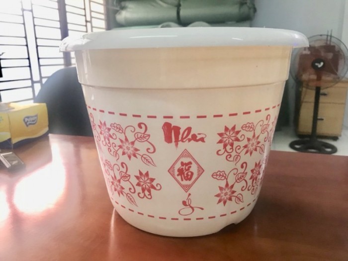 Chậu hoa nhựa Thakico Sản Xuất Chậu Nhựa giả sứ in bông Như Ý Cát Tường