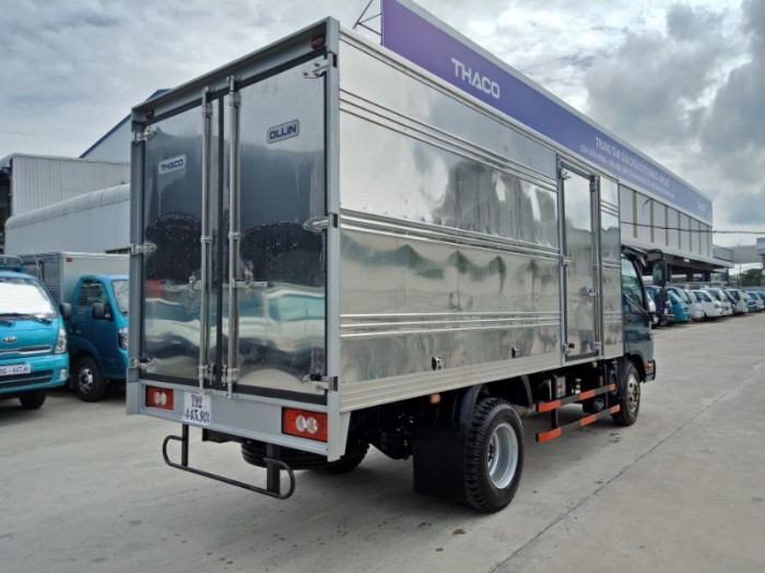 Xe tải Thaco thùng dài 2,5 tấn vào thành phố