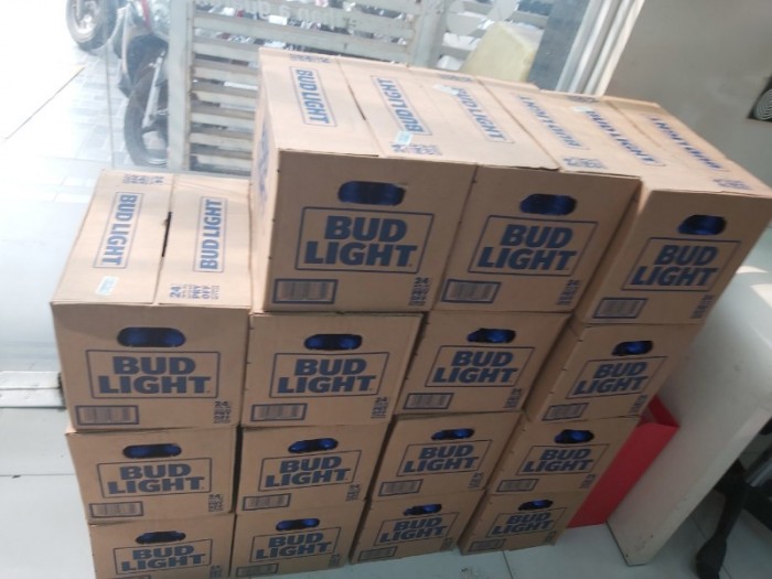 Bia Bud Light 1.200.000đ, 473ml, 24 chai, nhập khẩu từ Mỹ.2
