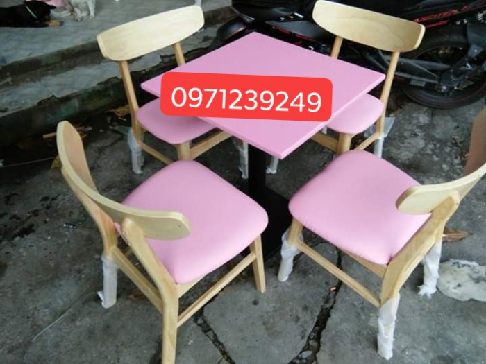 Bộ bàn ghế Mango gỗ sơn trắng bọc nệm Simili màu nâu1