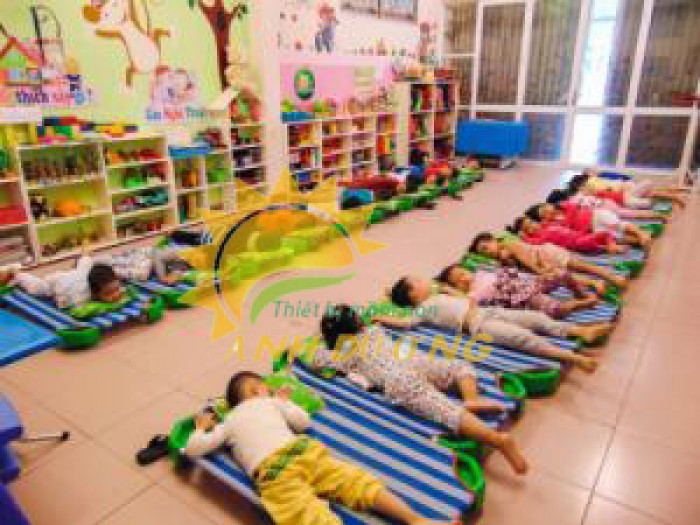 Chuyên bán giường lưới ngủ trưa trẻ em cho trường lớp mầm non, mẫu giáo