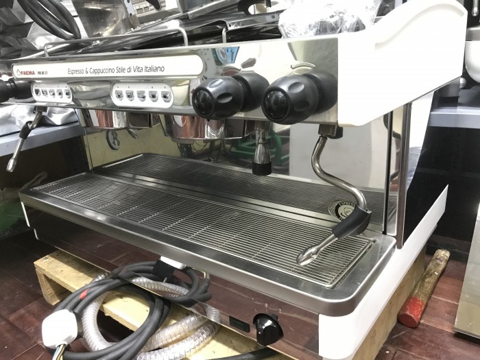 Thanh lý máy pha cà phê Faema E9820