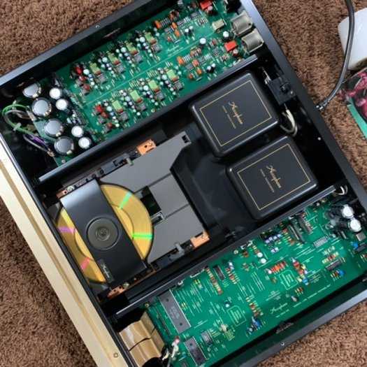 CD Accuphase DP-650
