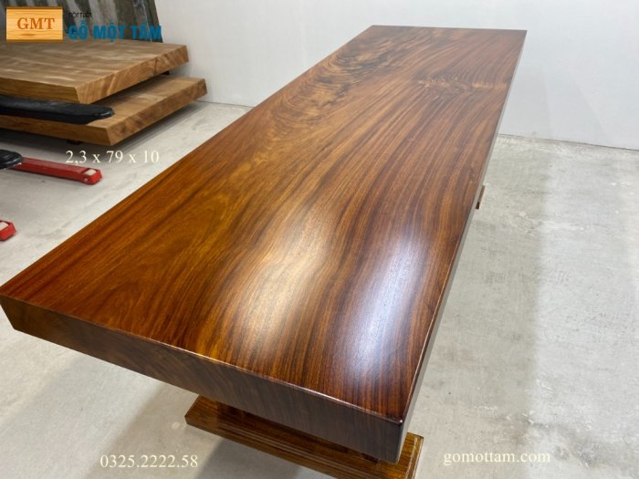 Bàn làm việc, bàn ăn gỗ tự nhiên nguyên tấm dài 2,3m x rộng 79cm x dầy 10cm1
