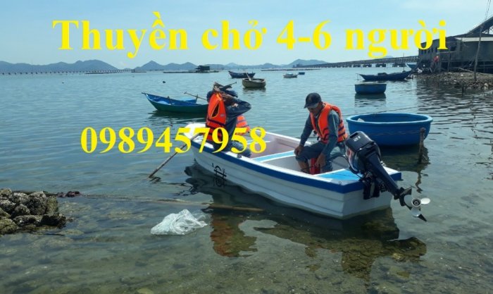 Thuyền chèo tay, Thuyền gắn động cơ chở 4 người, Thuyền khu du lịch biển hồ Hà Nội4