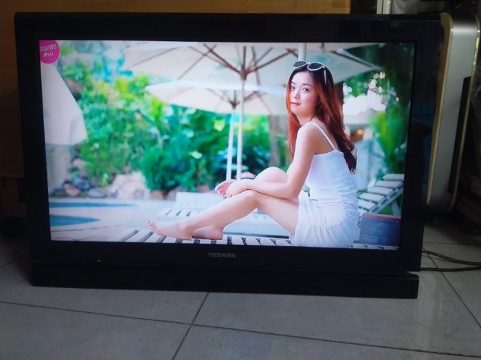 Tivi Toshiba 32PB1V màn hình sáng đẹp nét2