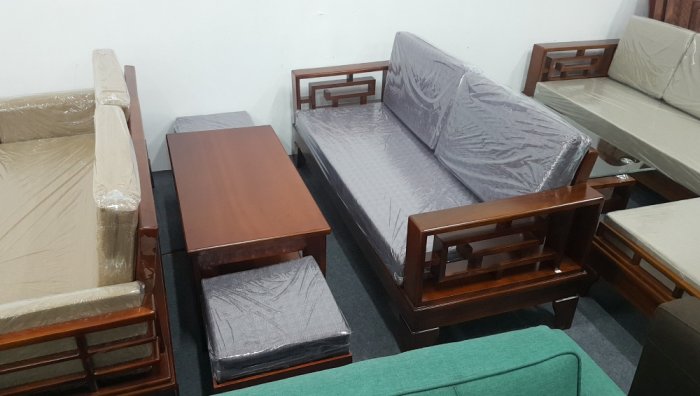 Mẫu sofa gỗ hiện đại cho phòng khách thêm sang trọng hơn