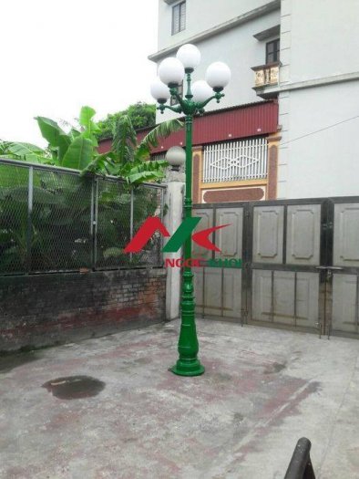 Cột đèn sân vườn DC060