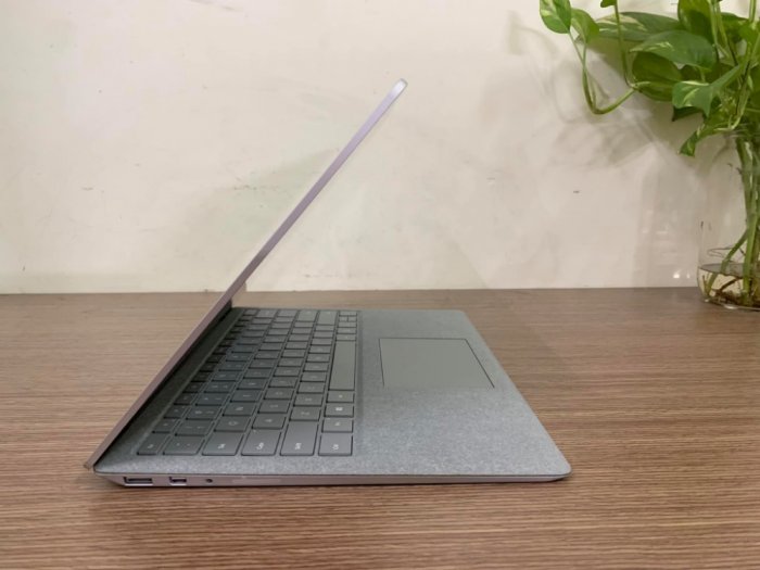 Xả hàng NHANH - Surface Laptop2 i5 8/256. Hàng Mỹ - Đẹp kenh4