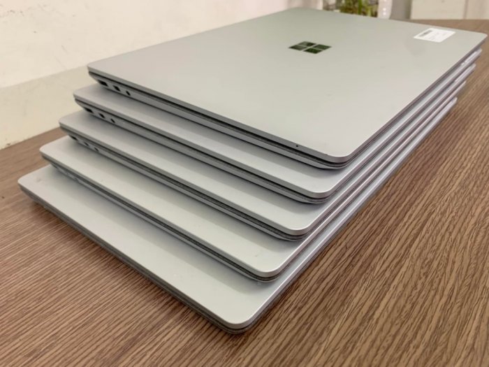 Xả hàng NHANH - Surface Laptop2 i5 8/256. Hàng Mỹ - Đẹp kenh2