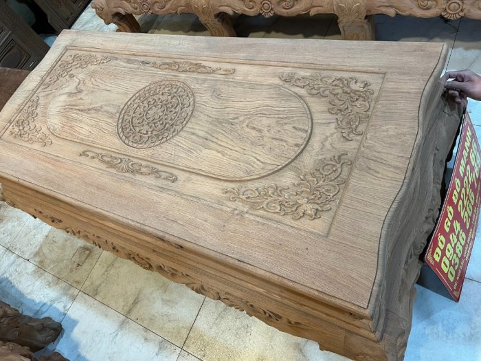 Phần thô mộc bộ hoàng gia ván tràn gỗ hương đá hàng 6 món đục 2 mặt hàng víp .2