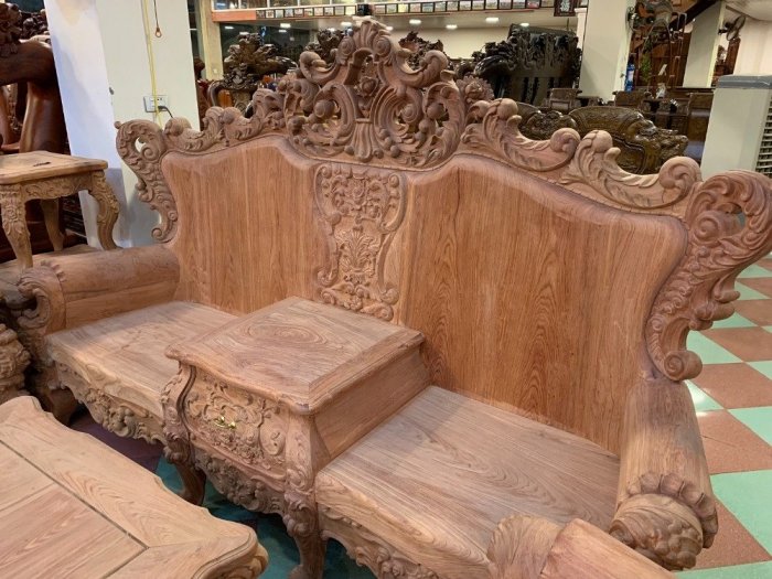 Bộ bàn ghế hoàng gia nguyên khối gỗ hương đá20