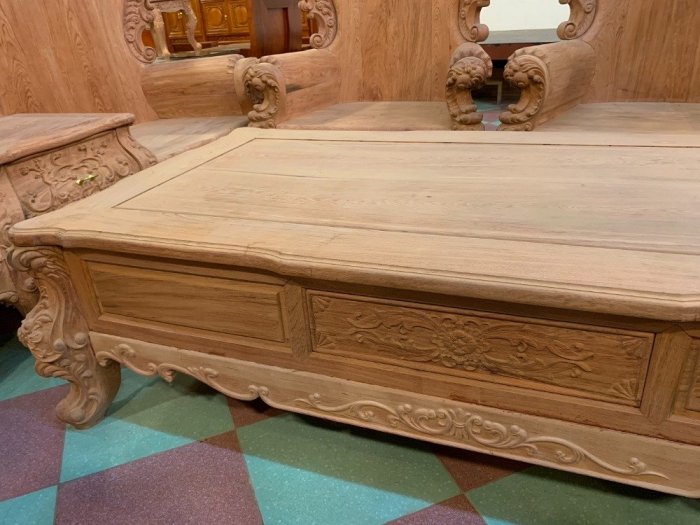 Bộ bàn ghế hoàng gia nguyên khối gỗ hương đá15