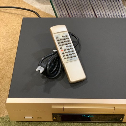 CD Accuphase DP-572
