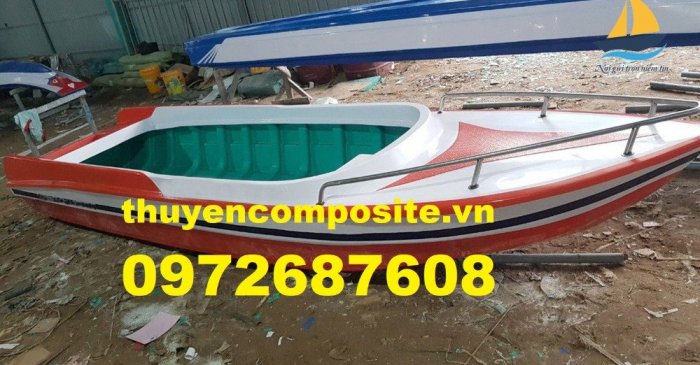 Thuyền chèo tay, thuyền nhựa composite, thuyền câu cá composite5