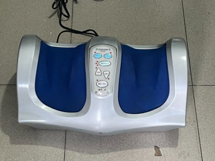Máy massage chân TESCOM TF150 bóp bàn chân và bắp chân0