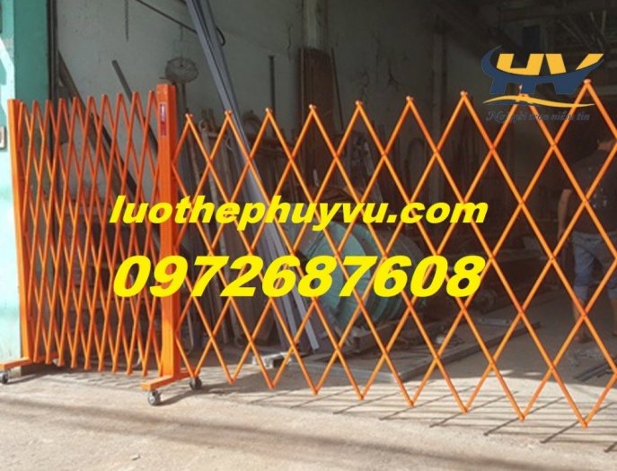Nhận sản xuất hàng rào xếp di động, hàng rào xếp chữ T tại TP HCM2