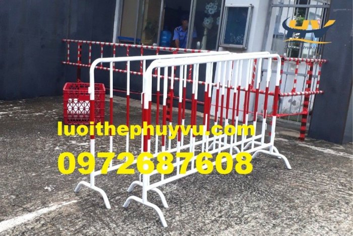 Khung hàng rào di động, rào chắn giao thông, rào chắn barie giá rẻ tại Bình Chánh Tp HCM9