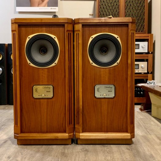 Loa TANNOY Turnberry HE9