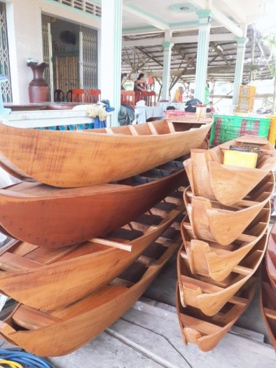Mẫu thuyền gỗ trưng hoa tết 2023, xuồng trưng bày 3m6