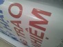 In decal dán kính với chất liệu decal lưới