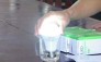 Bóng đèn LED Bulb 9W thắp sáng không cần điện