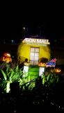 Trang trí Halloween với mô hình, hoạt cảnh, dán decal trang trí các loại