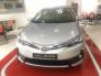 Altis 1.8E CVT màu bạc giao ngay