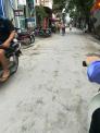 Bán đất 2 mặt tiền Thạch Bàn, đường ô tô có sẵn nhà cấp 4. Dt 55m–2.36 tỷ.