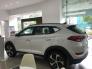 Hyundai Quận 4 bán Tucson 2018, màu trắng
