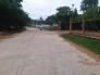 Cây Thông ngoài tai ngã ba Nguyễn Trung Trực và Cây Thông Ngoài, nằm trong lòng khu dân sinh hiện hữu