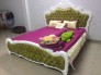 Giường ngủ tân cổ điển đẹp tại cửa hàng