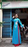 Cho thuê áo dài cách tân và truyền thống giá rẻ