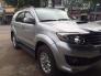 Cần bán gấp Toyota Fortuner 2014 số sàn máy dầu, màu bạc