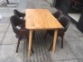 Bộ ghế nhựa đúc và bàn gỗ giá rẻ