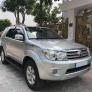 Cần tiền tiêu tết bán Fortuner 2011, số tự động, máy xăng, màu bạc,