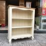 Kệ sách Bella Trắng kem đỉnh sồi 3 tầng