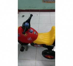 Xe moto 3 cho bé
