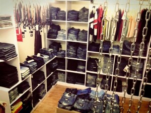 Jeans nam SALE SỐC tại Hằng Jeans Outlet