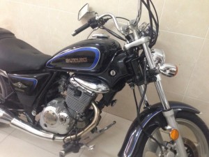 Moto SUZUKI 125 GZ