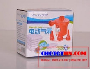 Chức năng hút chân không: bạn có thể sử dụng bơm điện để rút không khí trong các túi hút chân không một cách dễ dàng và nhanh chóng.
Chức năng bơm (thổi): bạn có thể thổi bay bụi bặm ở mọi ngóc ngách trong căn nhà của bạn mà không cần đến những chiếc máy hút bụi cồng kềnh và đắt tiền. Với chức năng này, bơm điện hai chiều hoàn toàn có thể thay thế được công việc của máy hút bụi. Sử dụng bơm điện hai chiều là lựa chọn tốt nhất cho bạn vệ sinh những chiếc case hay bàn phím máy tính.
