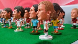 Tượng cầu thủ bóng đá...quà tặng hấp dẫn cho bạn