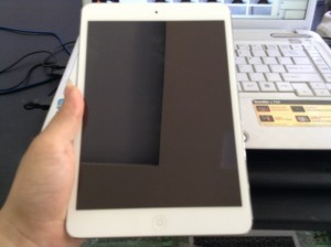 Mới về lô IPAD MINI 1 16GB WHITE 3G WIFI máy đẹp keng 99%