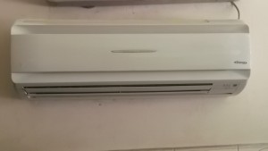 Daikin 1hp inverter máy lạnh cũ tiết kiệm điện gas R410a